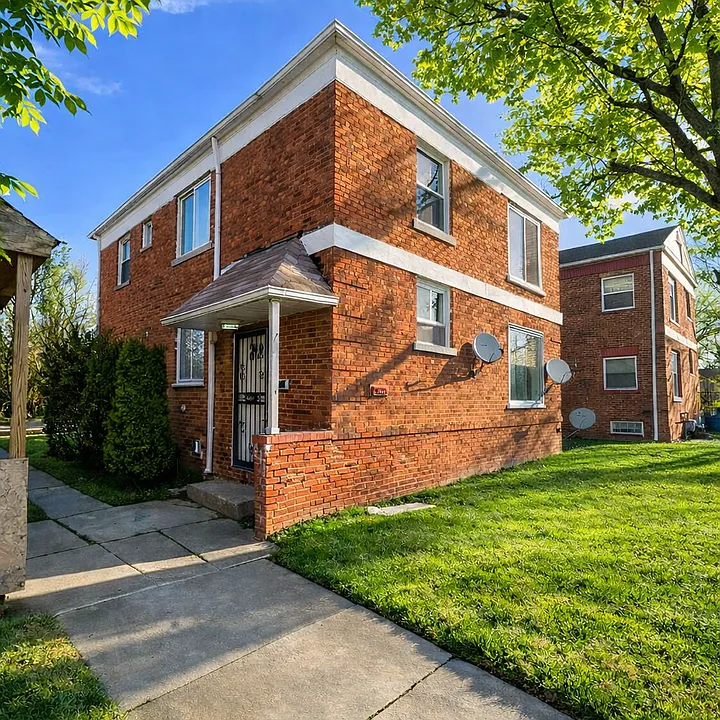 18015 Harvard Ave