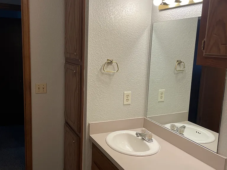 110 N Baumann Ave — Photo 16