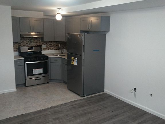 2nd image of 237 Dubois Ave