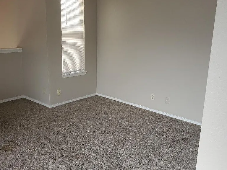 1808 E 66th Pl #D205 — Photo 11
