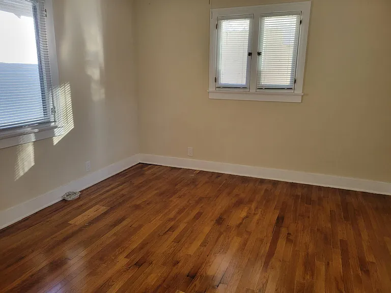843 E Calaveras St — Photo 6