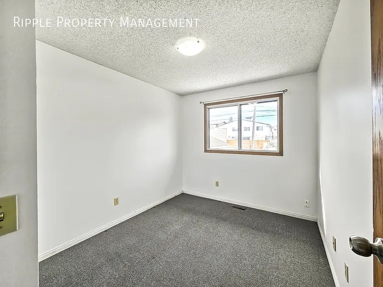 1515 36th St SE #A — Photo 11