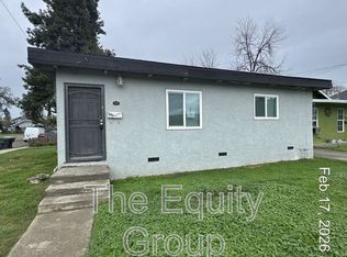 220 W Cypress Ave, Visalia, CA 93277