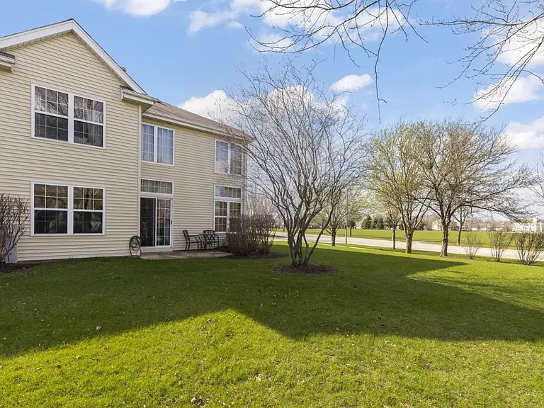 1989 Waverly Way — Photo 22