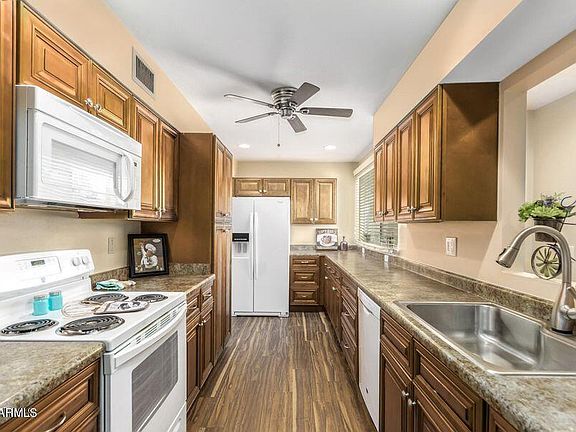 3rd image of 13428 W DESERT GLEN Drive