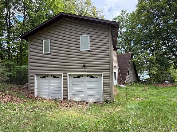 3rd image of 66524 Northridge Rd