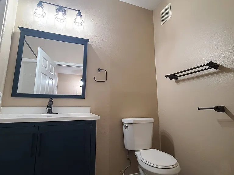 1300 S Arlington St #202 — Photo 8