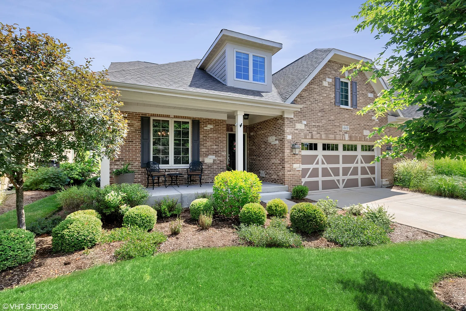 443 Greenleaf Ct photo 1