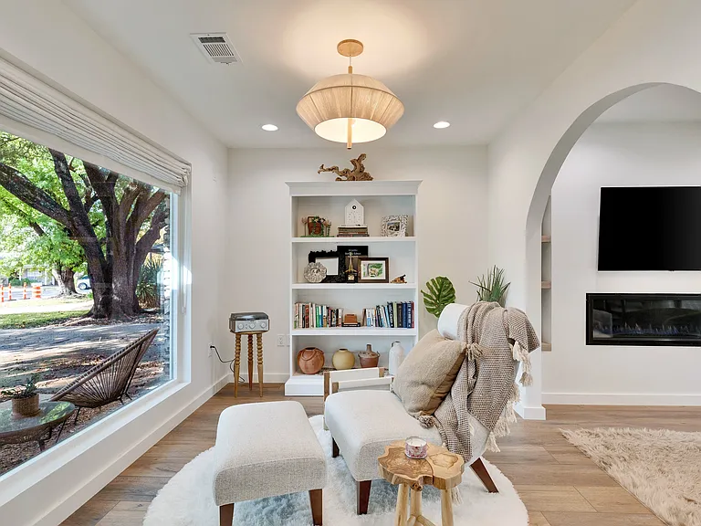2108 Wooten Dr — Photo 3