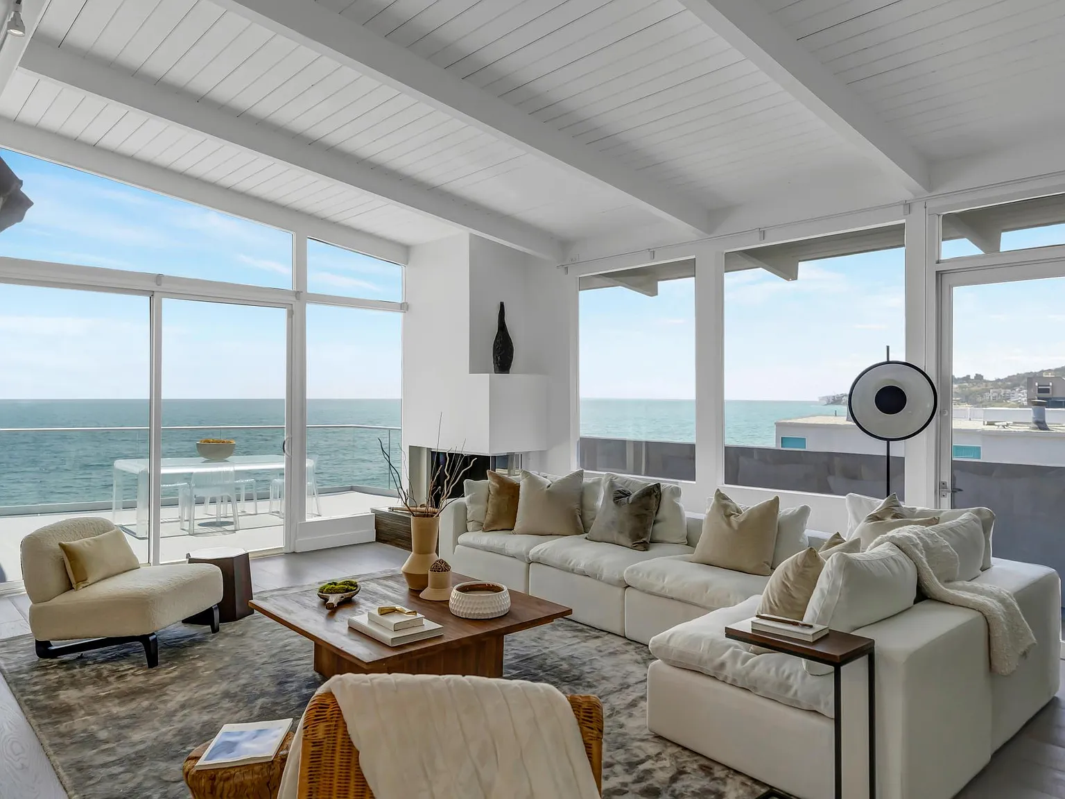 26060 Pacific Coast Hwy — Photo 1