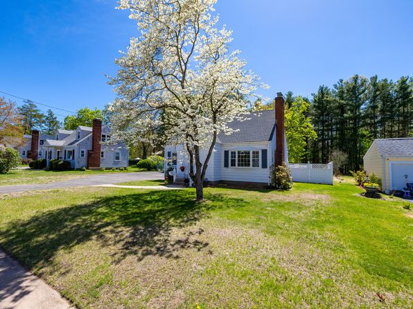 854 Center St, Manchester, CT 06040