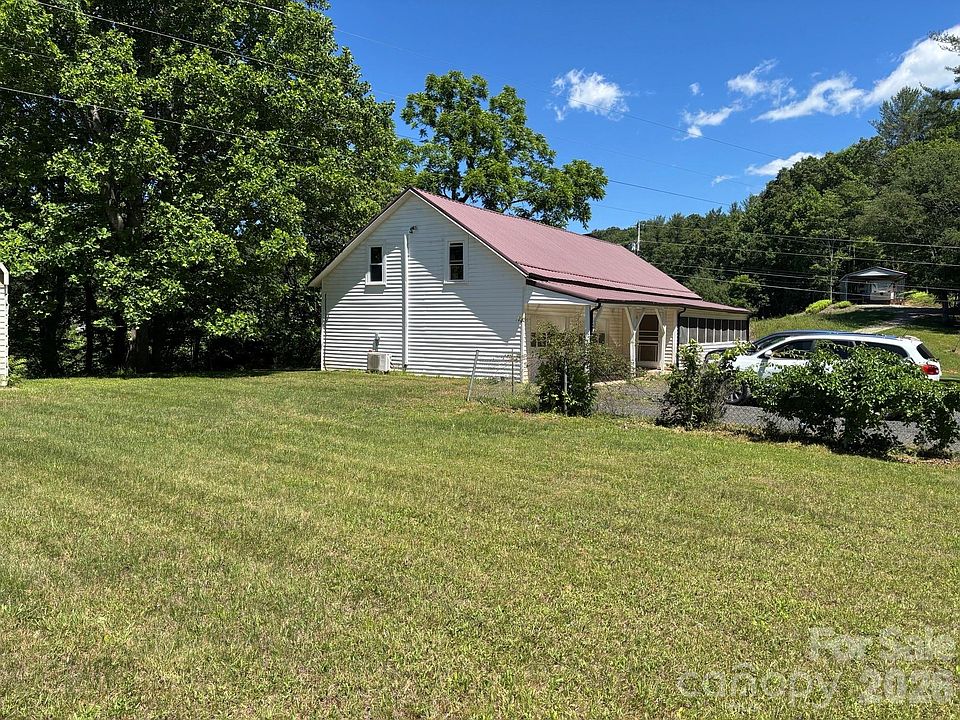1st image of 262 Blackberry Ln