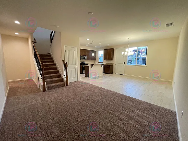 1013 Middle Gate Rd — Photo 10