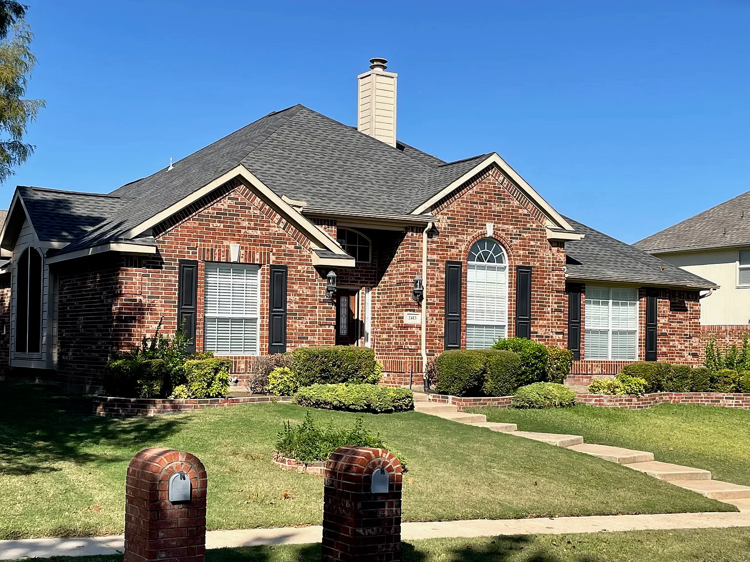 4 bed, 2446 sqft, $2,900 — Photo 1