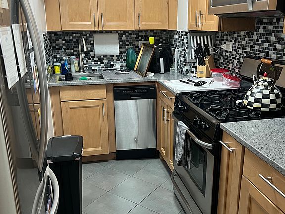 3rd image of 77 E 12th St APT 5D