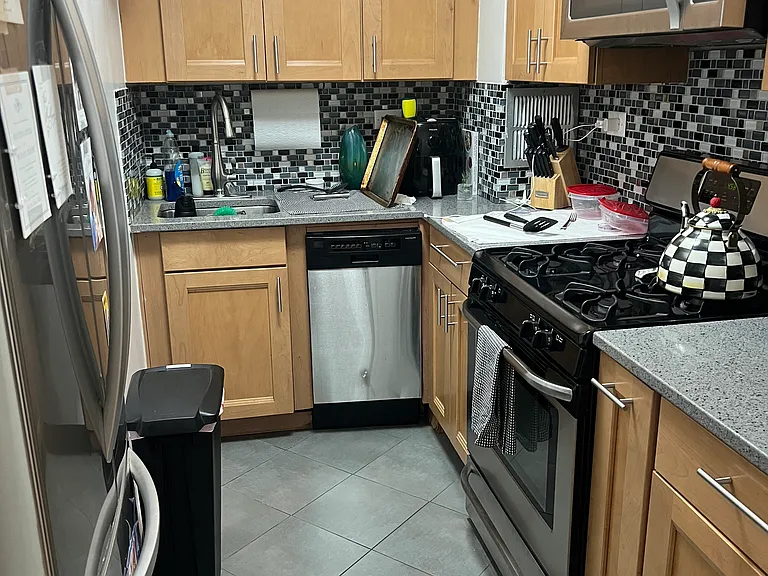 77 E 12th St #5D — Photo 3