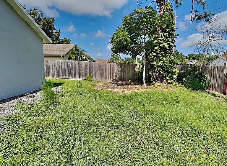 1408 Sugarberry Ln — Photo 19