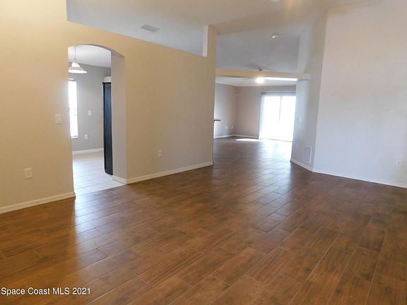 3rd image of 4115 Barna Ave
