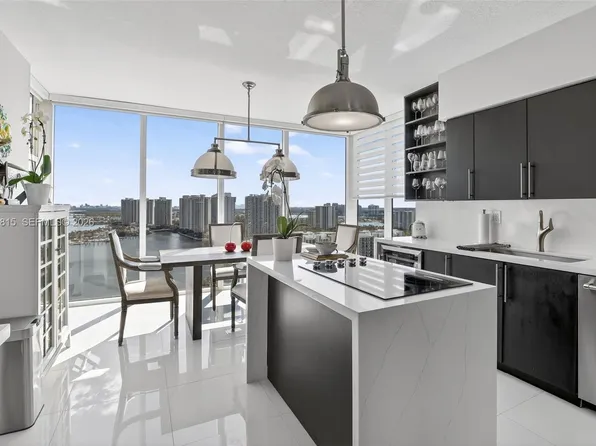 3370 Hidden Bay Dr #2715, Aventura, FL 33180