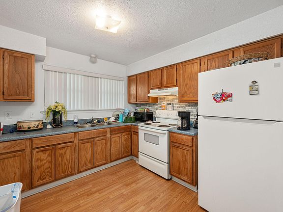 5th image of 1702 E 1st Ave