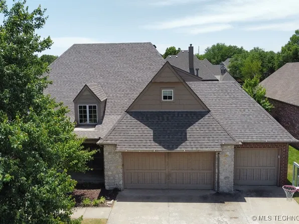 8806 E 110th St, Tulsa, OK 74133