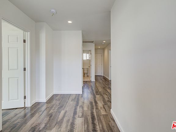 4th image of 642 N La Fayette Park Pl