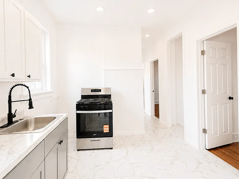 754 S 19th St #1 — Photo 7