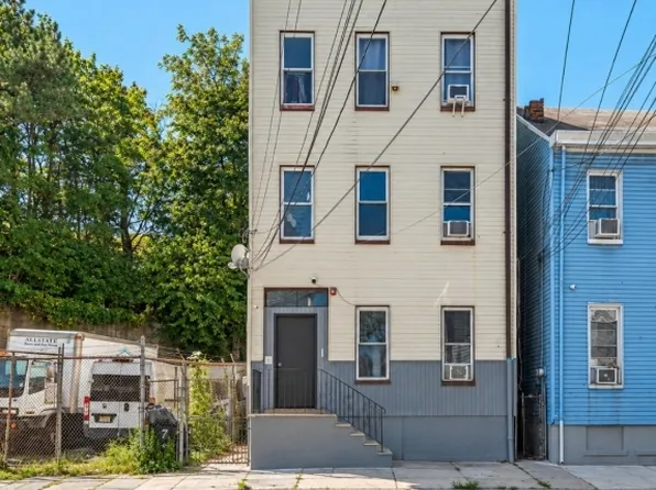 144 Spring St, Paterson City, NJ 07501