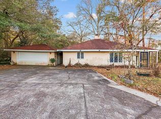 1647 Running Water Dr, Murrells Inlet, SC 29576