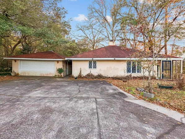 1647 Running Water Dr., Murrells Inlet, SC 29576
