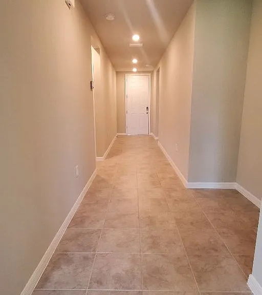 877 Cambridge Dr — Photo 2