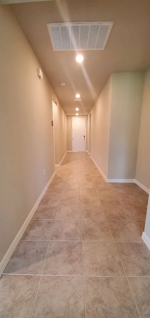 Building Photo - 877 Cambridge Dr