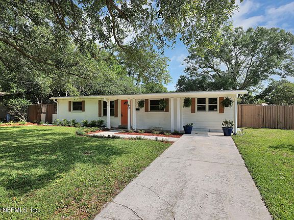 2nd image of 90 SARATOGA Circle S