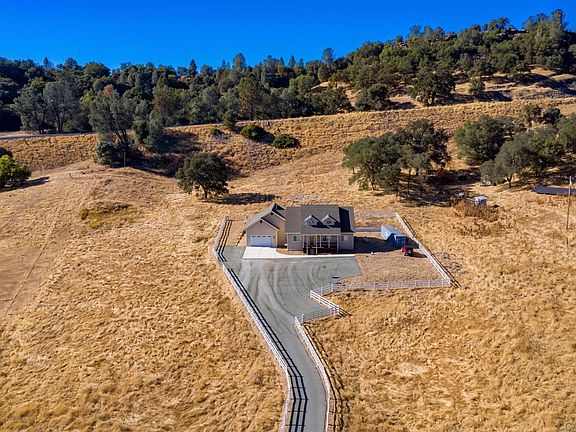 3rd image of 5491 Hallas Dr #2