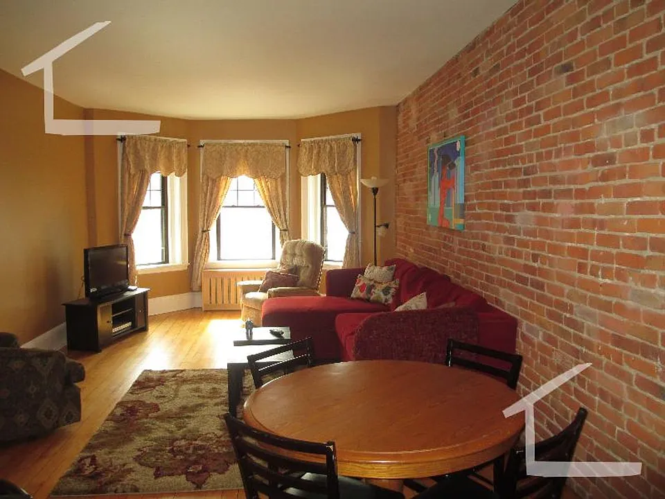 73 Brighton Ave #8
