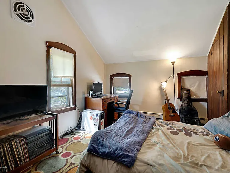 100 Breton Rd — Photo 30