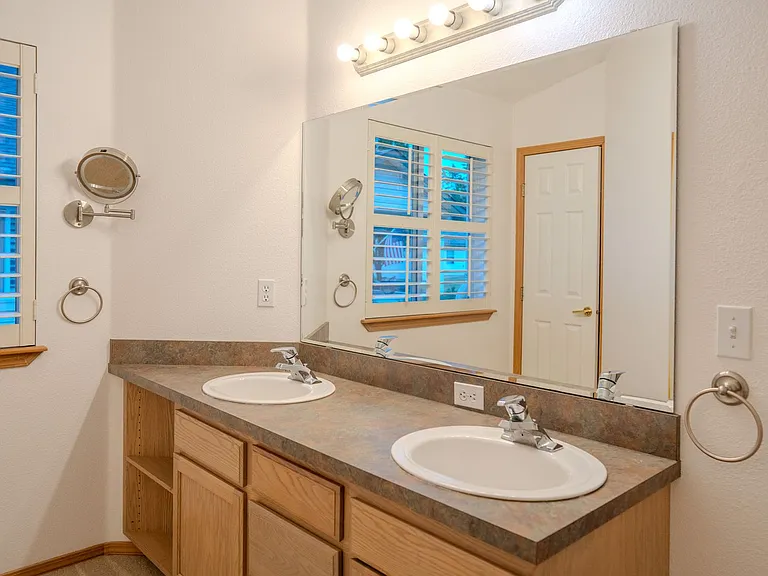 217 S Coho Rd — Photo 19