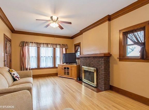 3rd image of 18130 Wildwood Ave