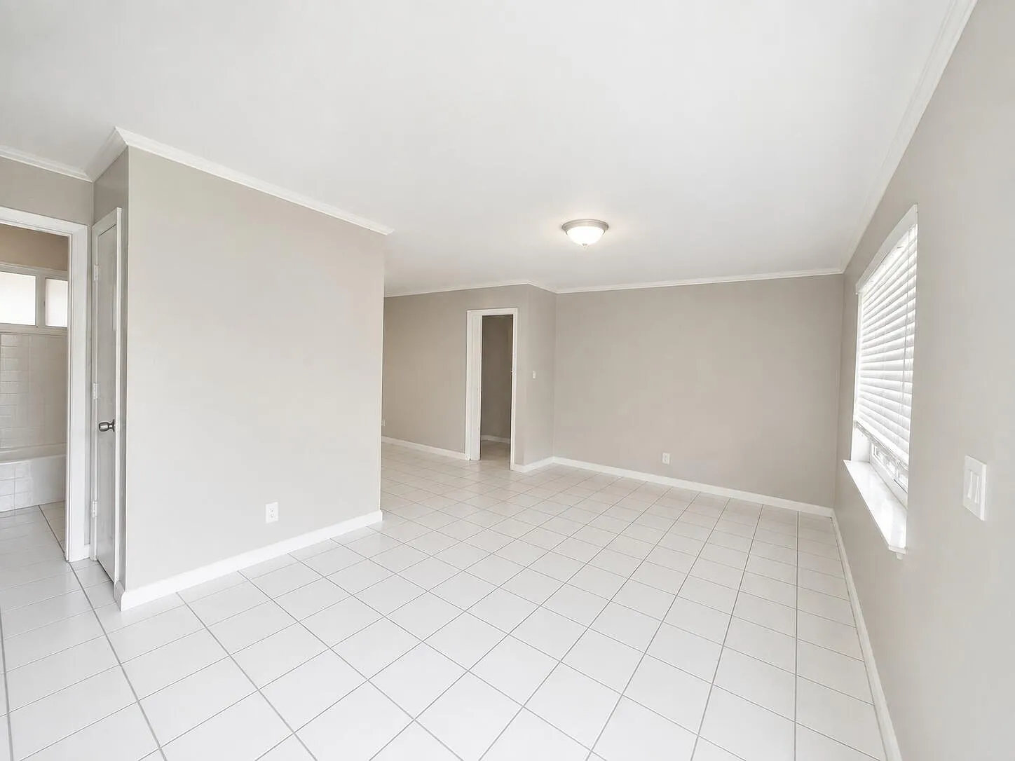 2 bed, 1.0 bath, 850 sqft, $1,690 — Photo 2