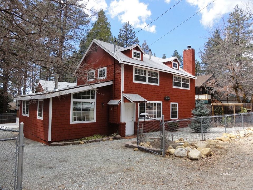 1st image of 25835 Oakwood St