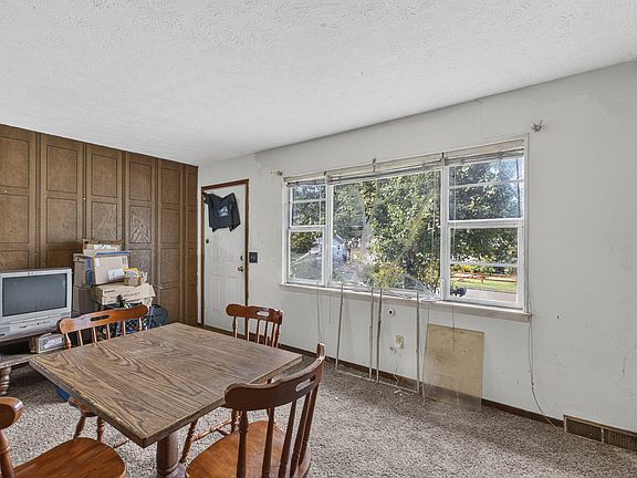 5th image of 903 E Villa Marie Street