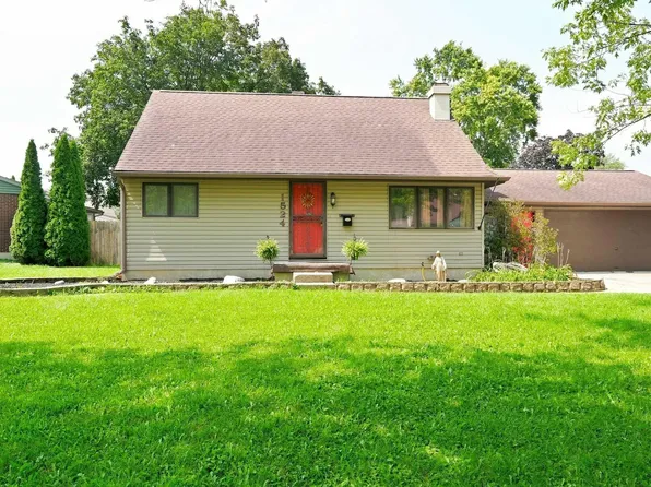 1524 N Park Dr, New Haven, IN 46774