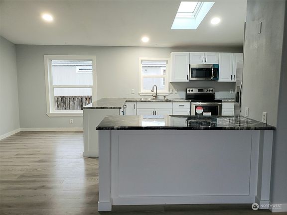 5th image of 1935 Pine Cone Avenue #107