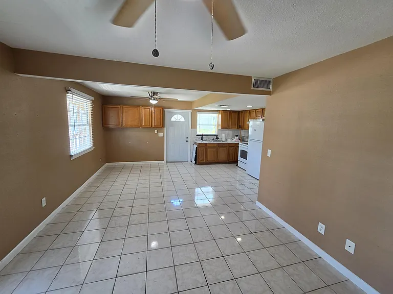 337 Hernando St — Photo 8
