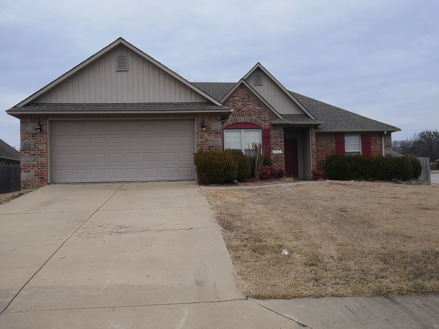 Beautiful 3 Bedroom 2 Bath Brick House in Alma — Photo 2