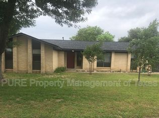 306 S 7th St, Pflugerville, TX 78660