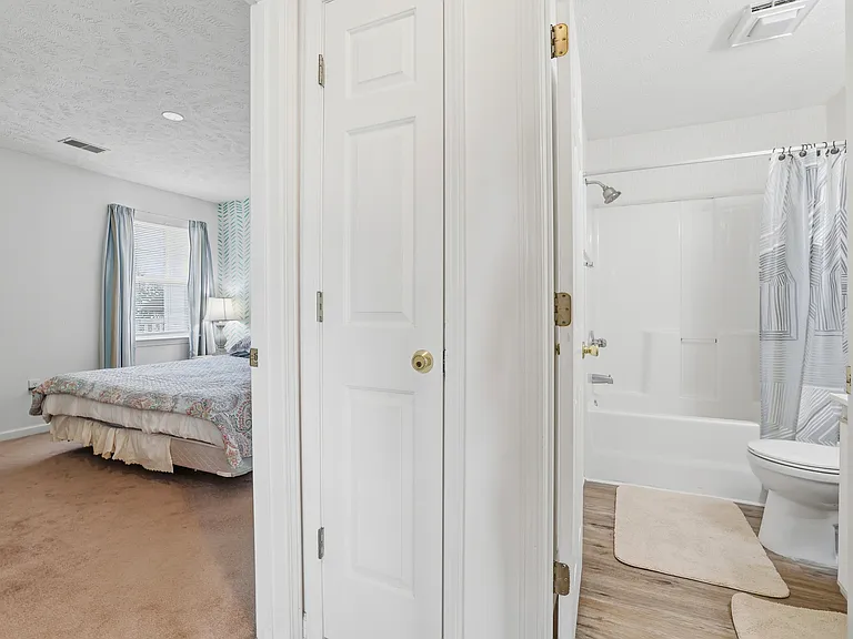 510 White River Dr #24F — Photo 7