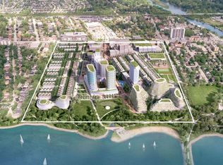 215 Lakeshore Rd W, Mississauga, ON L5H1G6