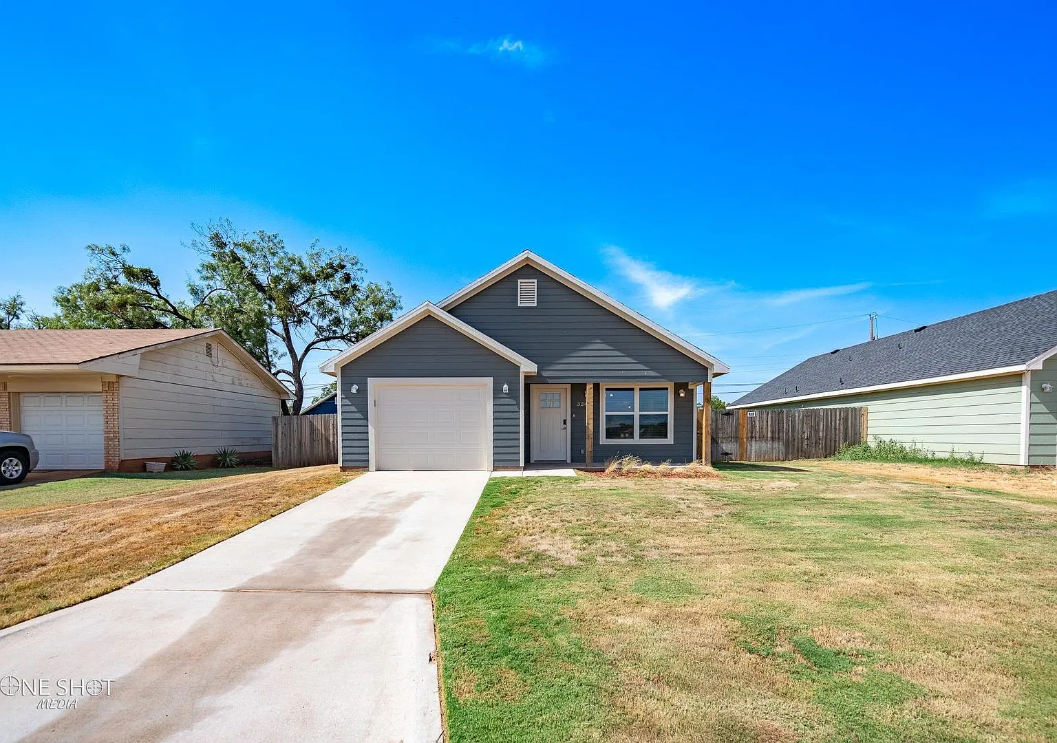 3242 Iris Street — Photo 1