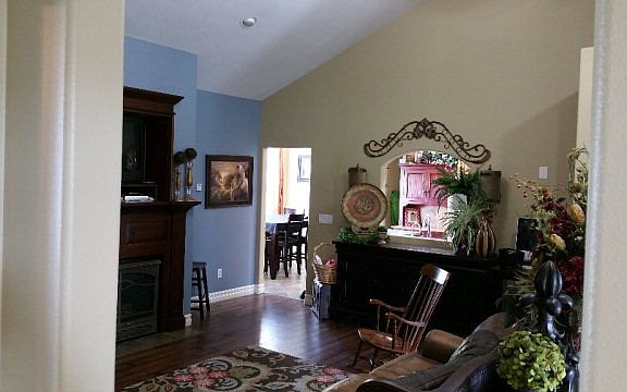 3rd image of 562 Golden Willow Dr